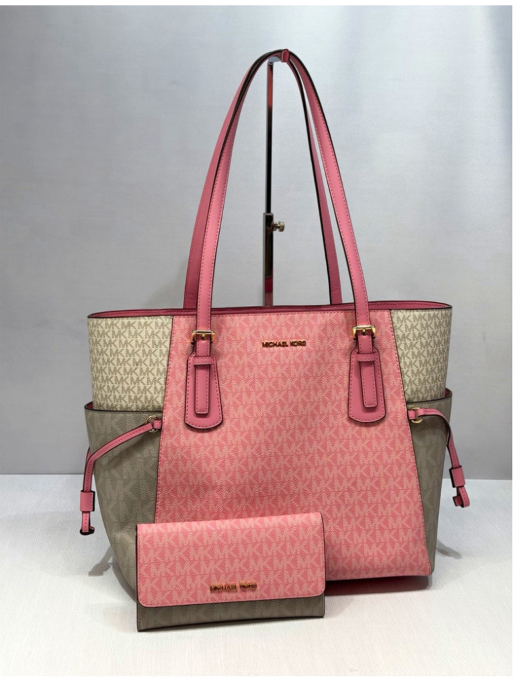 Michael Kors Logo Voyager Tote & Matching Wallet Pink/White/Gray Carnation Multi